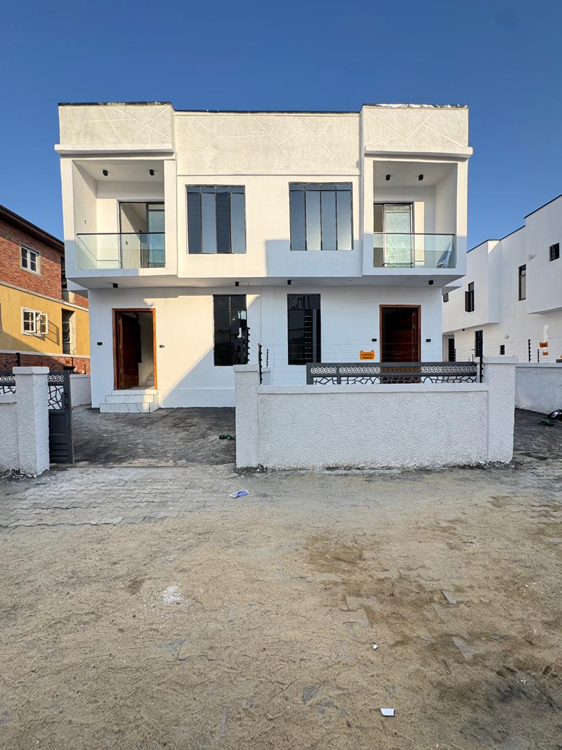 Cozy 3 Bedroom semi-detached Duplex with BQ