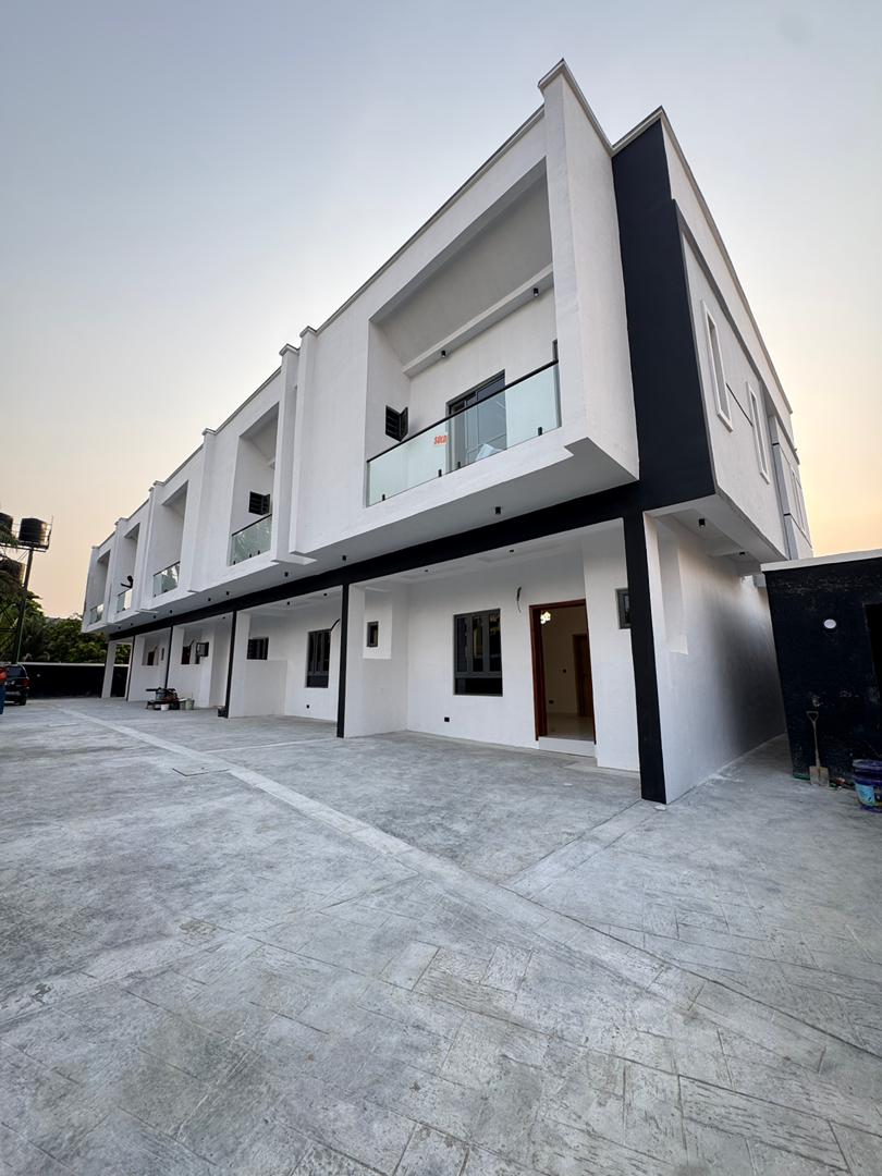 SELF SERVICED 3 BEDROOM TERRACE DUPLEX